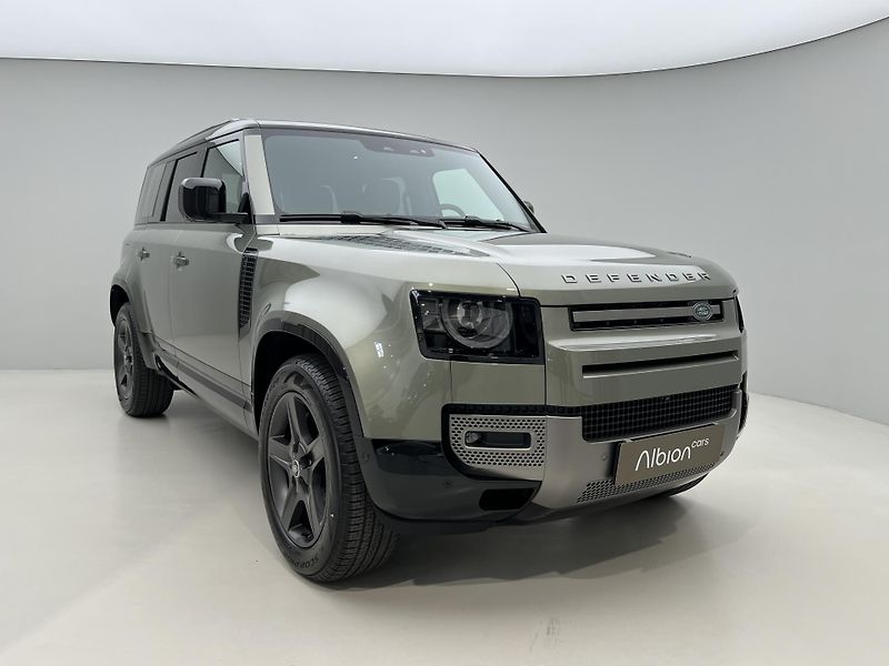 Land Rover Defender 110 D300 X-DYNAMIC SE AWD AUT - fotka 8 z 43