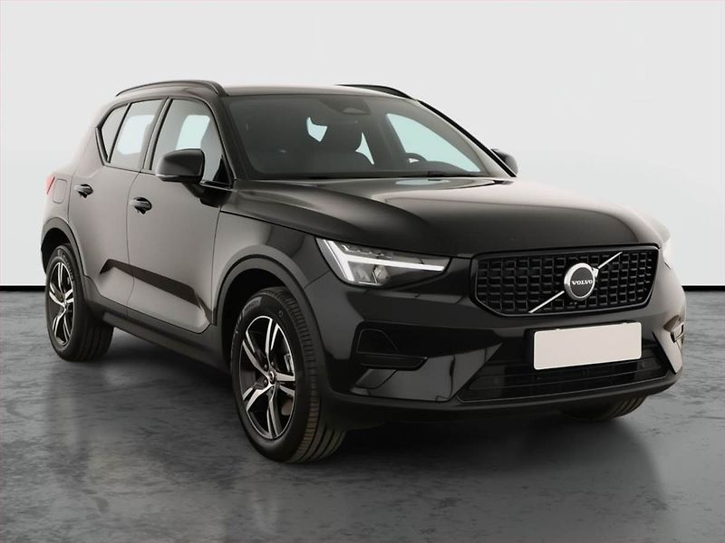 Volvo XC40 (2026) B3 - fotografie inzerátu