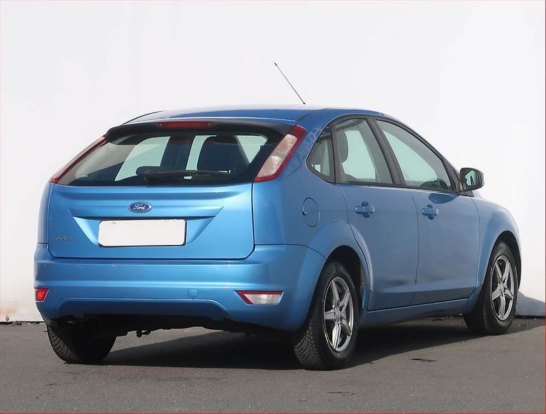Ford Focus (2011) 1.6 16V, nová STK - fotka 5 z 17
