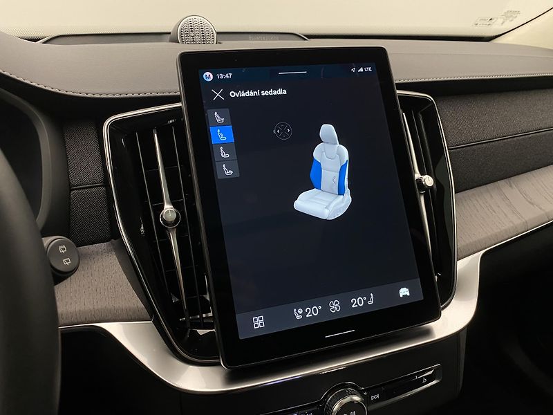 Volvo XC90 T8 AWD RECHARGE ULT REZERVACE - fotka 65 z 68