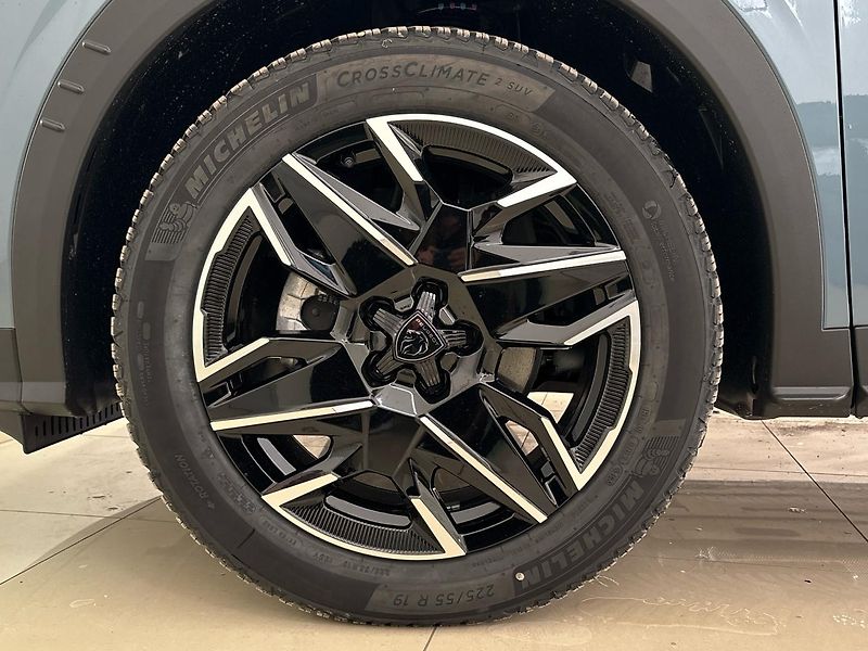 Peugeot 3008 (2025) Allure Hybrid 145 e-DCS6 - fotka 8 z 48
