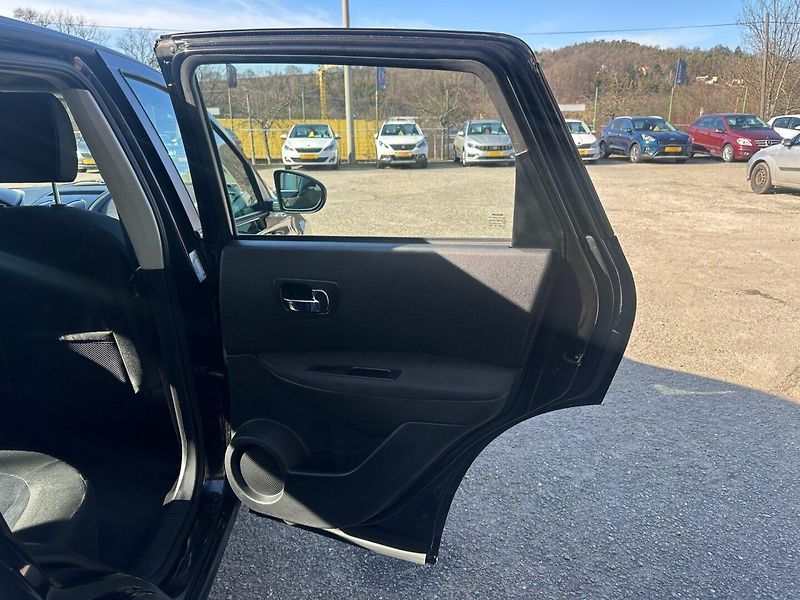 Nissan Qashqai 1.5 dCi Tempomat/ESP/1MAJ - fotka 19 z 30