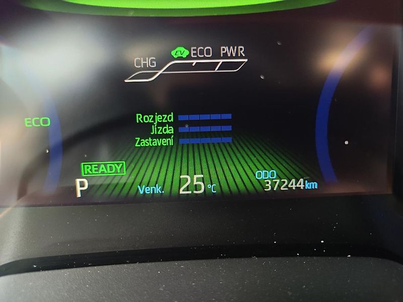 Toyota Corolla (2020) 1.8  HYBRID 1.maj - fotka 16 z 25