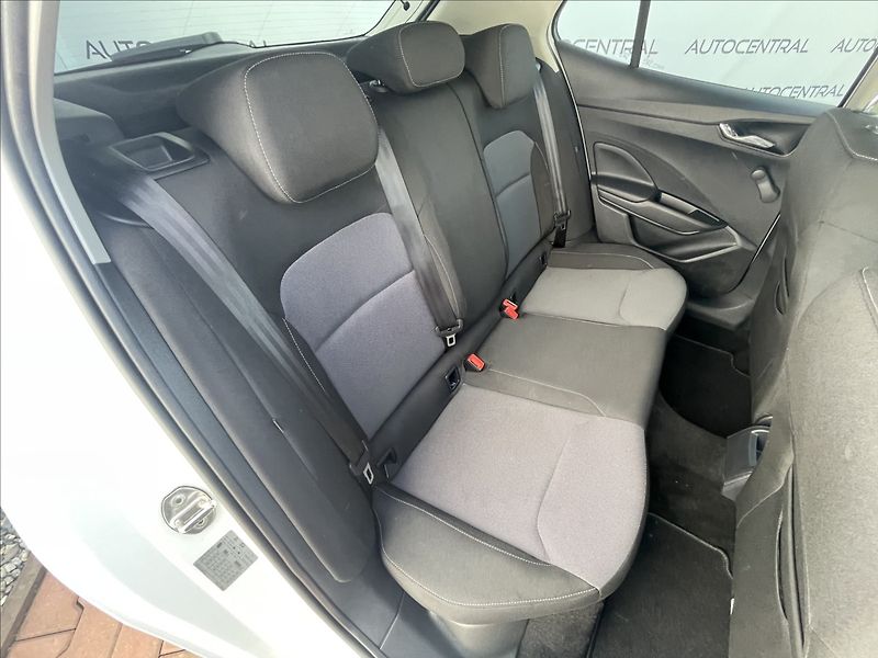 Škoda Fabia 1,0 tsi Edition 110 81kw po se - fotka 22 z 23