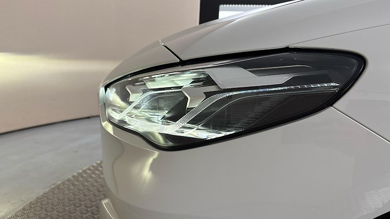 BMW Řada 2 1.5 218i - fotka 18 z 30