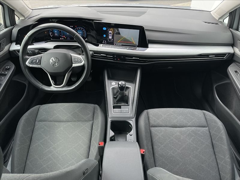 Volkswagen Golf 1,0 TSI Life Kamera KESSY - fotka 6 z 22