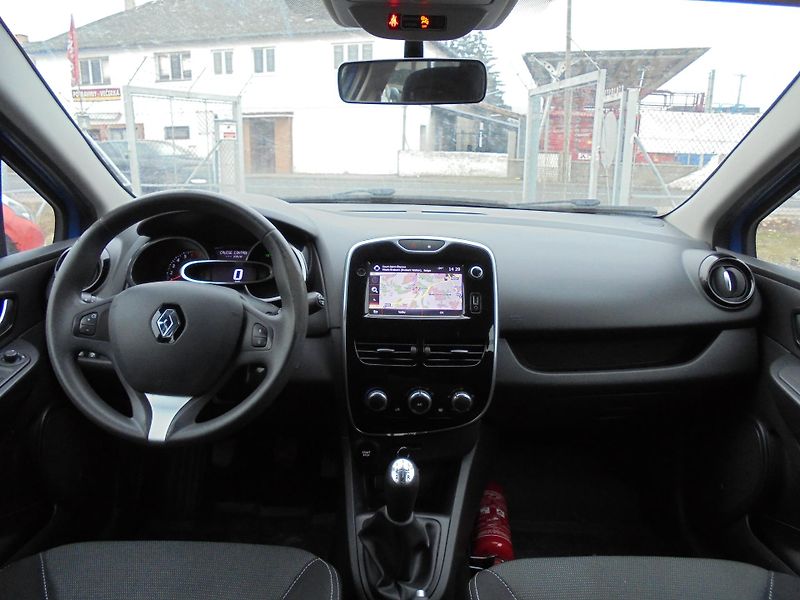 Renault Clio (2016) 1.2i- GRANDTOUR-NAVIGACE-KLIMA - fotka 9 z 11