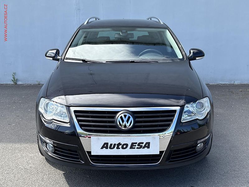 Volkswagen Passat (2007) 1.9 TDi, Comfortline - fotka 2 z 14