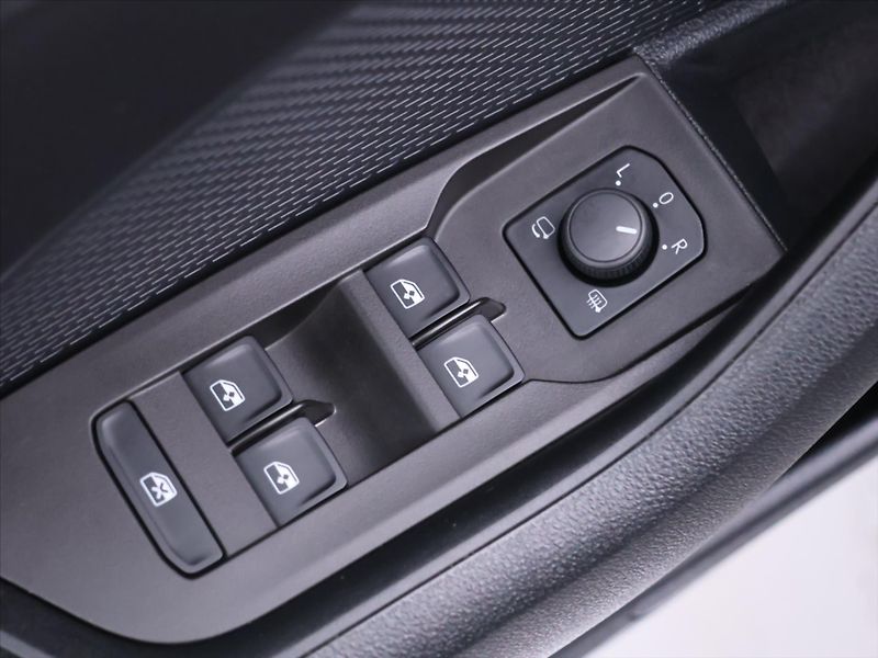 Škoda Octavia 2,0 TDI 110kW Style DSG DPH CZ - fotka 18 z 40