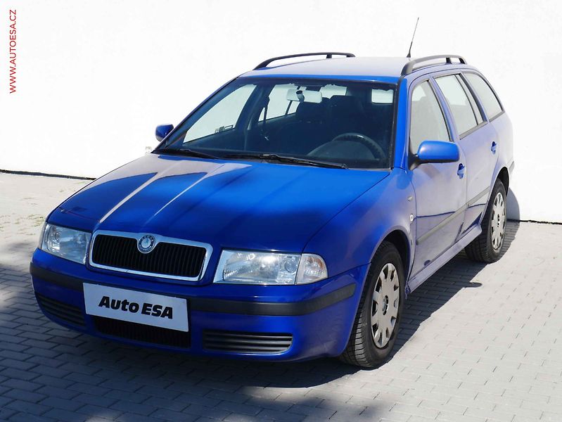 Škoda Octavia (2003) 1.6MPi, ČR, AC - fotka 3 z 16