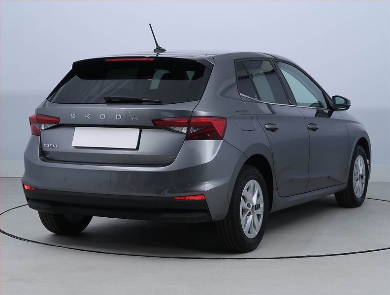 Škoda Fabia (2025) Top Selection 1.0 TSI - fotka 5 z 18