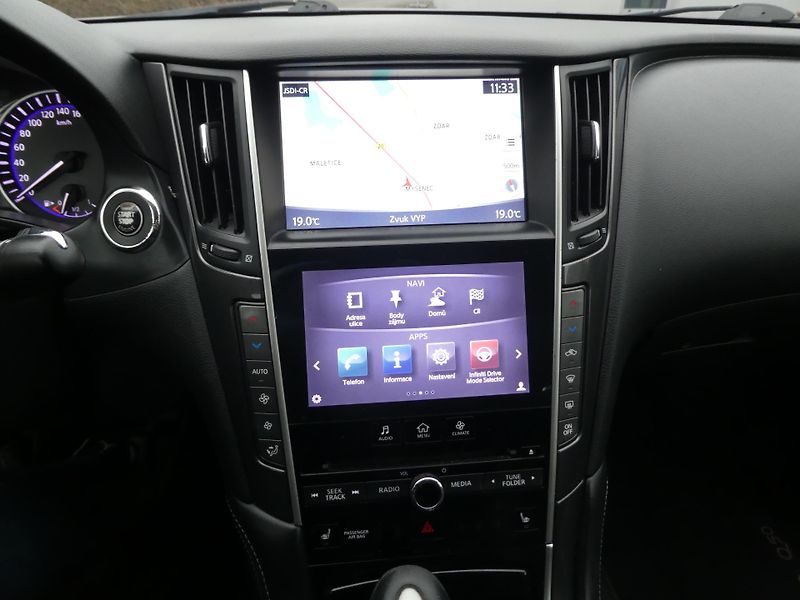 Infiniti Q50 2,2D 125kW automat navigace  - fotka 9 z 17