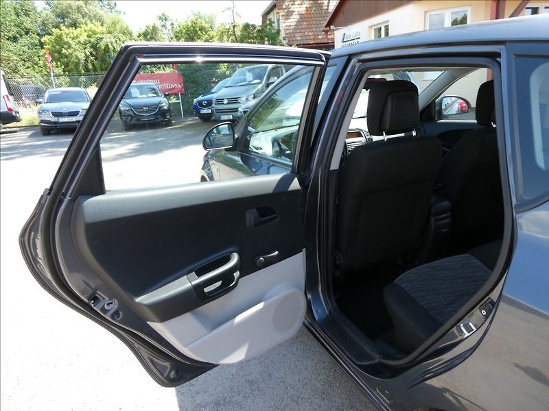 Kia Ceed 1,4 i 80kW klima, 1.majitel - fotka 14 z 32