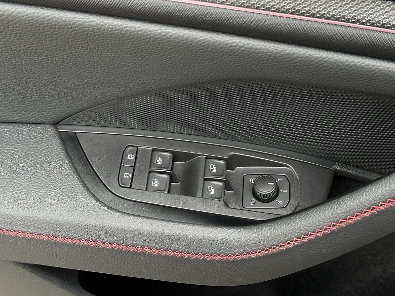 Škoda Kodiaq RS DSG 4x4 265PS Matrix-LED He - fotka 11 z 36