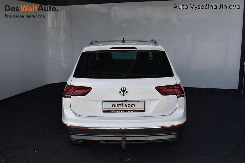 Volkswagen Tiguan (2020) 2.0TDI 140kW 4x4,tažné,Matrix - fotka 9 z 28
