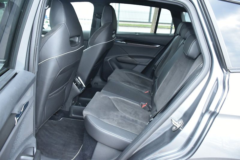 Škoda Enyaq (2022) 80 Sportline 150kW - fotka 24 z 35