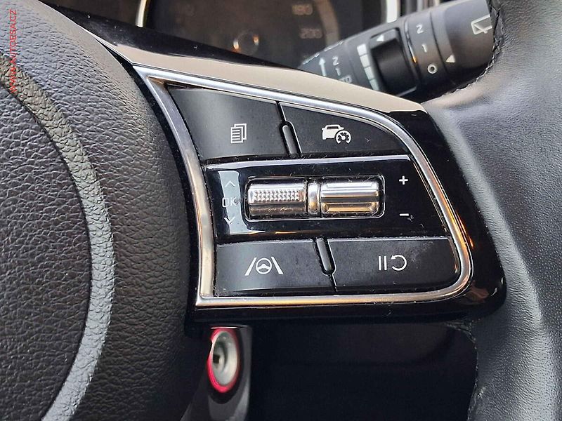 Kia Ceed (2022) 1.5T-GDi, 1.maj,ČR, Navigace - fotka 13 z 17
