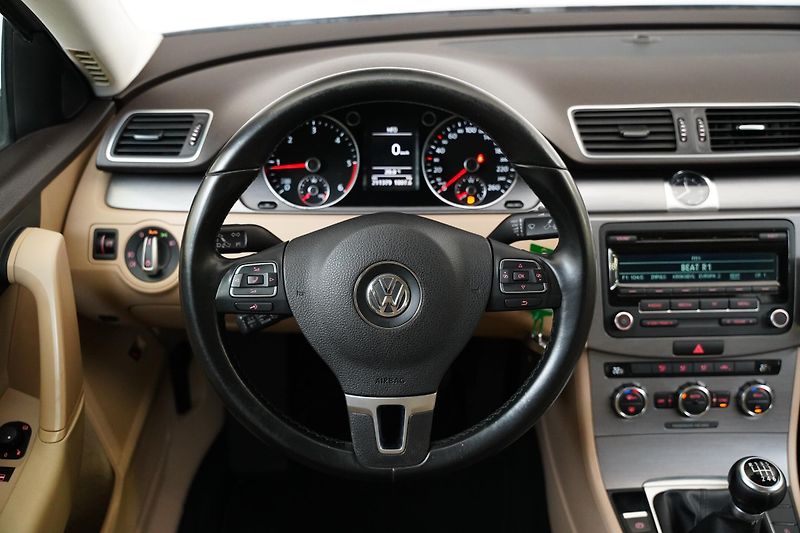 Volkswagen Passat - fotka 18 z 23