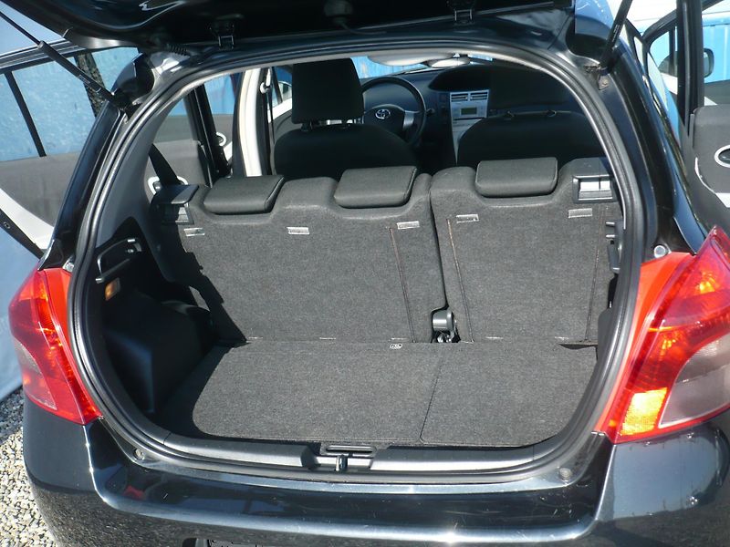 Toyota Yaris 1.0i 51Kw Klimatizace - fotka 19 z 25