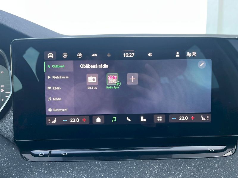 Škoda Octavia (2024) COMBI TOP SELECTION 2,0 TDI 85 - fotka 26 z 34