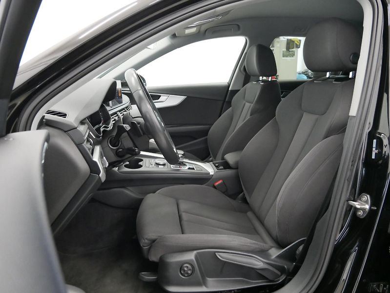 Audi A4 - fotka 11 z 30