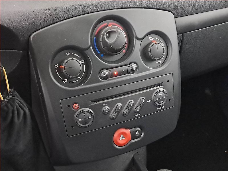 Renault Clio (2007) 1.2 16V , Serv.kniha - fotka 12 z 14