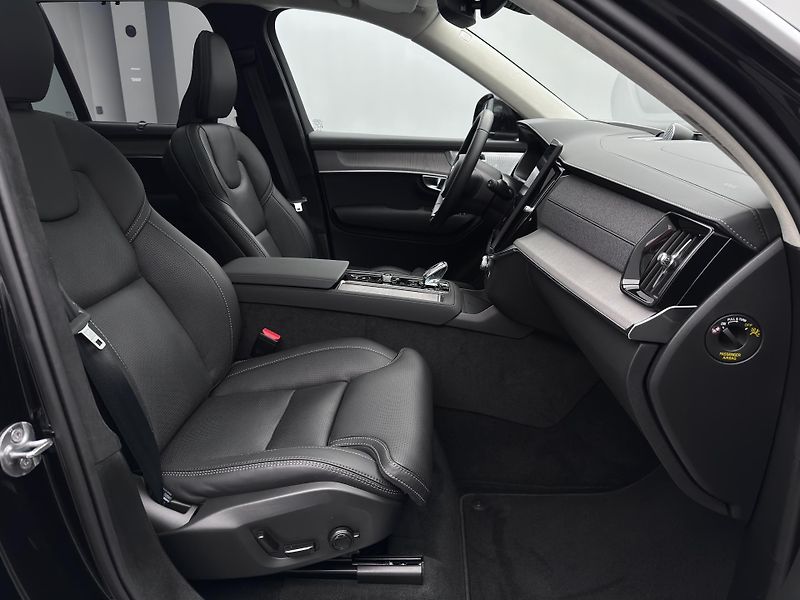 Volvo XC90 T8 AWD RECHARGE ULTRA CZ 1.maj - fotka 28 z 51