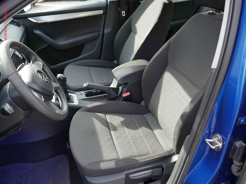 Škoda Octavia (2014) 1.6 TDi, ČR, LED - fotka 9 z 16