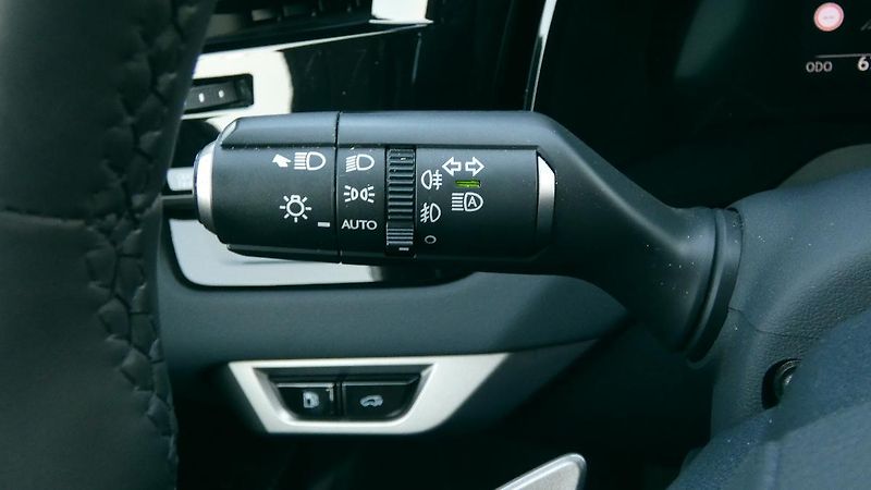 Lexus RX 350h 2.5 HEV 4x4 E-Four e-CVT Comfo - fotka 10 z 23