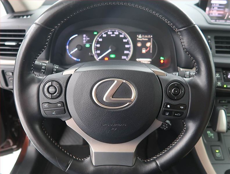 Lexus CT 200h (2020) 200h, Automat, ČR,1.maj - fotka 17 z 19