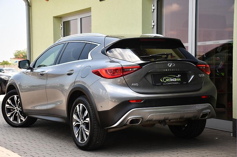 Infiniti QX30 220 CDI 4MATIC PANO ACC - fotka 3 z 52