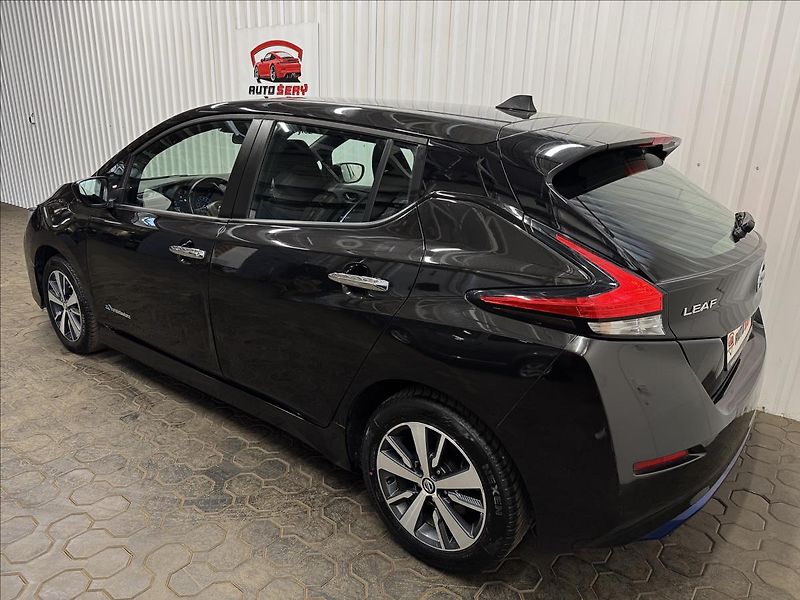 Nissan Leaf Electric drive 110kW Business - fotka 6 z 41