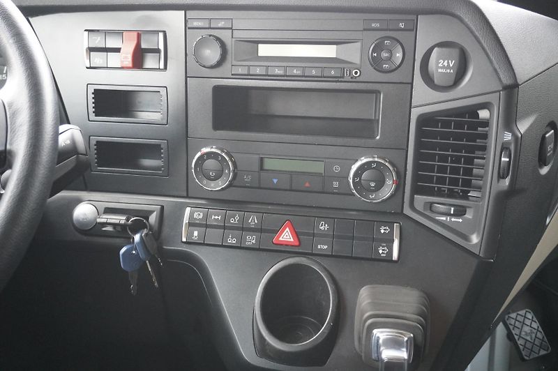 Mercedes-Benz Actros (2018) 2540 6×2 / 90 tho.km!/ 5-seats - fotka 16 z 22