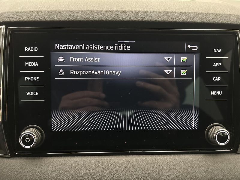 Škoda Karoq 2.0 TDI 4x4 Style - fotka 16 z 21