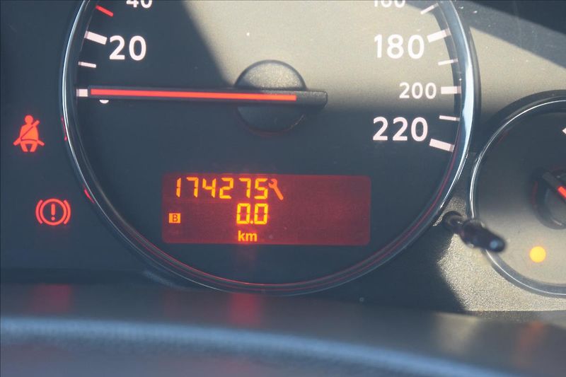 Nissan Navara 3,0 dCi V6 170KW TAŽNÉ 4X4 ALU - fotka 43 z 55