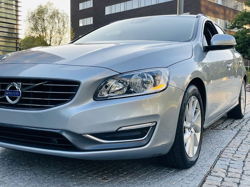 Volvo V60 2.0D4 5V AUTOMAT KAMERA TAŽNÉ - fotka 42 z 43