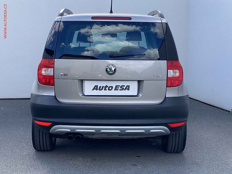 Škoda Yeti (2013) 1.4 TSi, Elegance, DSG - fotka 5 z 17