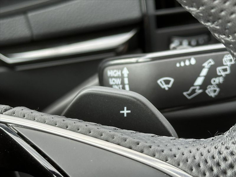 Škoda Karoq 2,0 TDI Sportline 4x4 DSG 1.ma - fotka 27 z 44