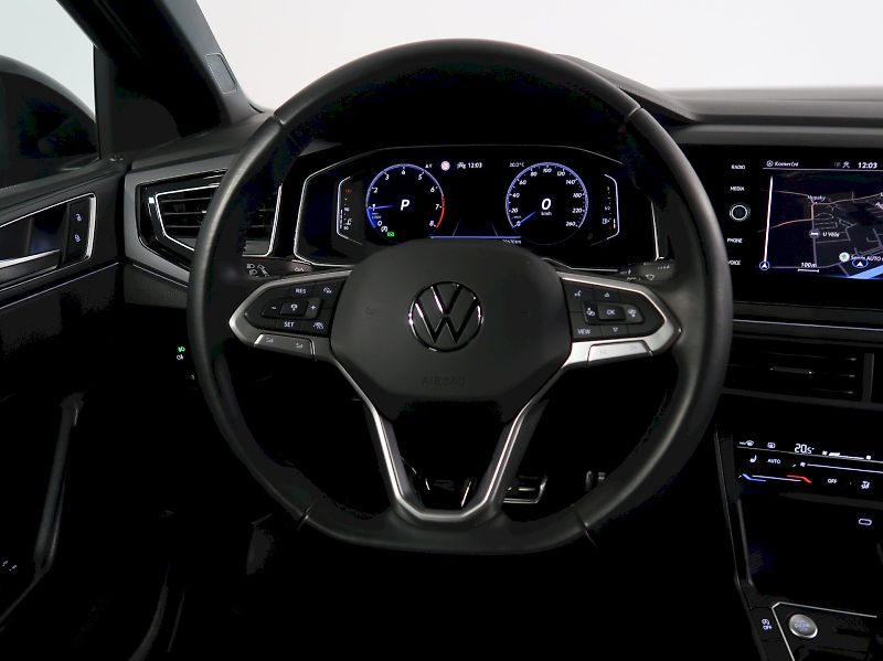 Volkswagen Taigo (2023) R-LINE 1.0TSI 81KW DSG NAVI - fotka 16 z 37