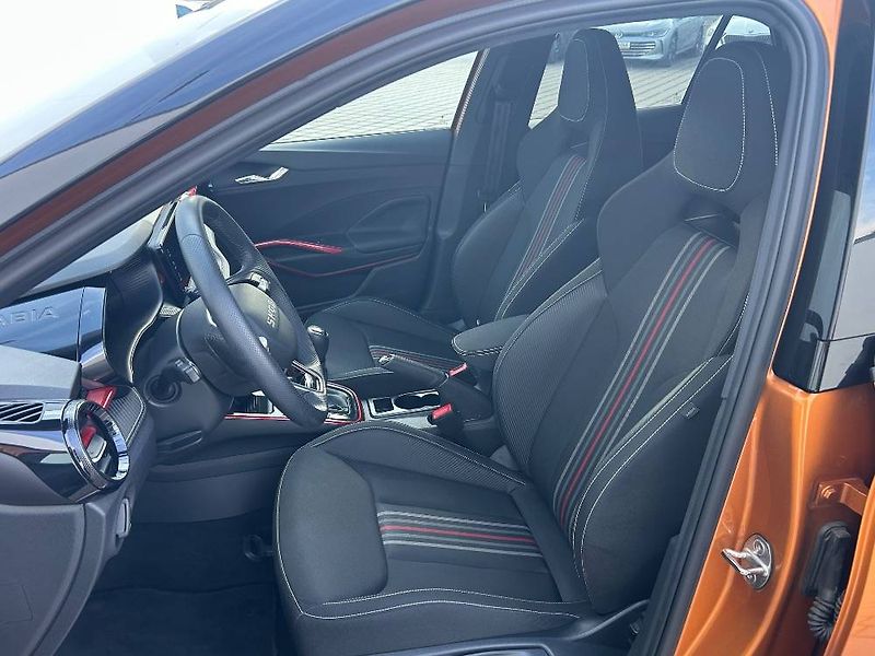 Škoda Fabia Monte Carlo 6MP 1,0TSI - fotka 6 z 24