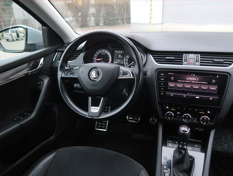 Škoda Octavia (2018) Scout 2.0 TDI, 4X4, Automat - fotka 7 z 28
