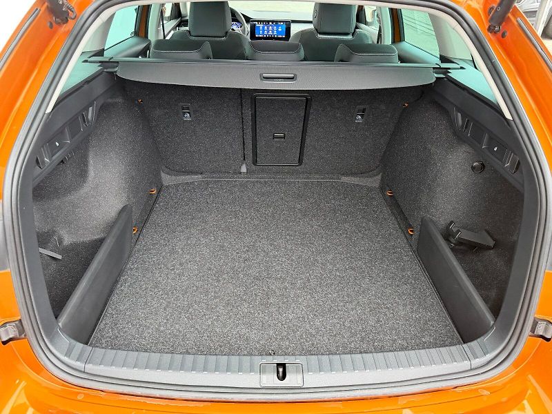 Škoda Octavia (2024) 1,5 TSI 110 KW Top Selection - fotka 33 z 35