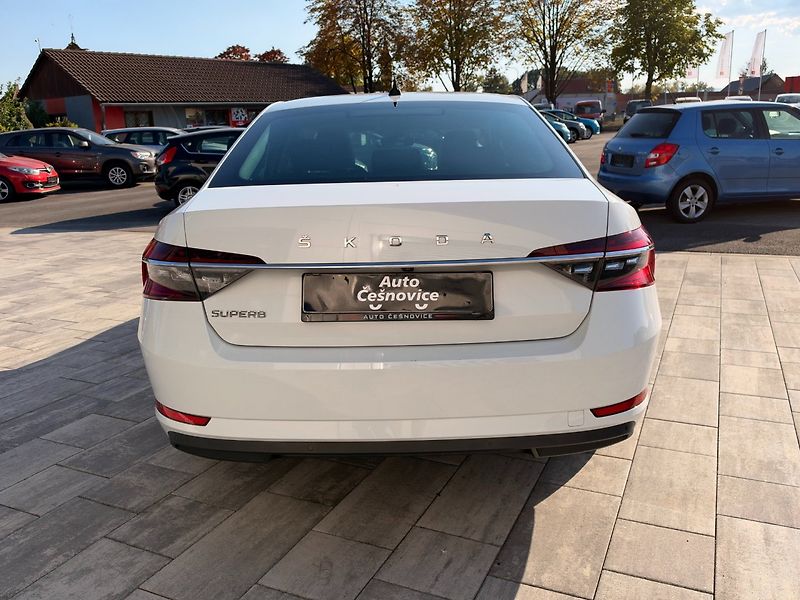 Škoda Superb (2021) Style 1.5 TSI DSG 110kW - fotka 6 z 37