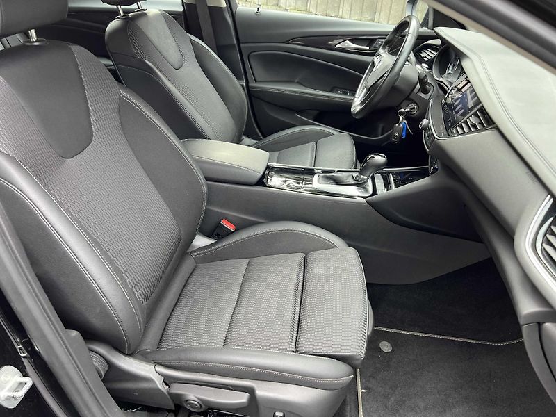 Opel Insignia Grand Sport 2.0 CDTi 128kW DPH - fotka 6 z 17