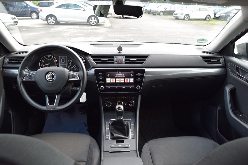 Škoda Superb (2017) 1.4TSI 110kw AMBITION APP OPS - fotka 16 z 50