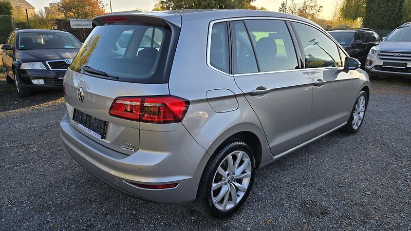 Volkswagen Golf Sportsvan 1.4 TSi HIGHLINE 92KW - fotka 7 z 40