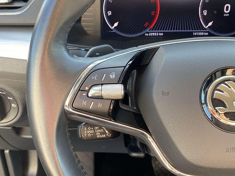 Škoda Superb (2022) Combi 2.0 TDI DSG Ambition - fotka 19 z 35