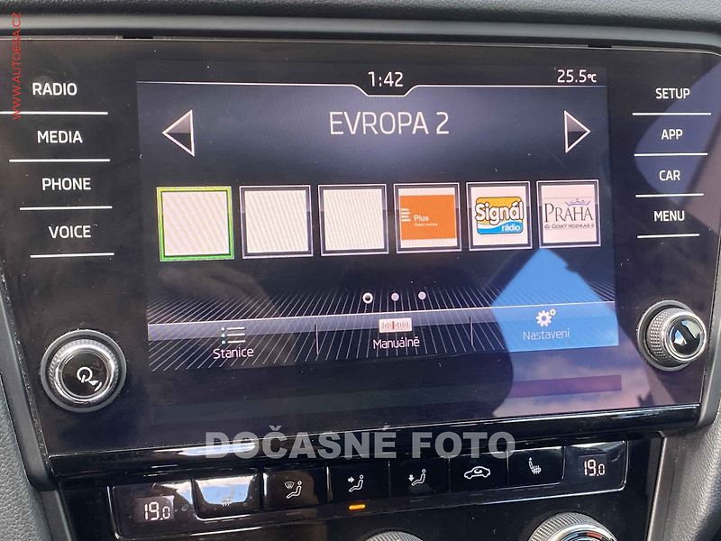 Škoda Octavia (2017) 1.6 TDi, 2.maj,ČR, Style, LED - fotka 15 z 16
