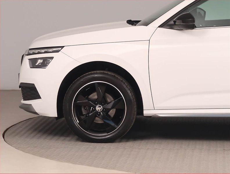 Škoda Kamiq (2021) Style 1.0 TSI, Serv.kniha - fotka 14 z 19