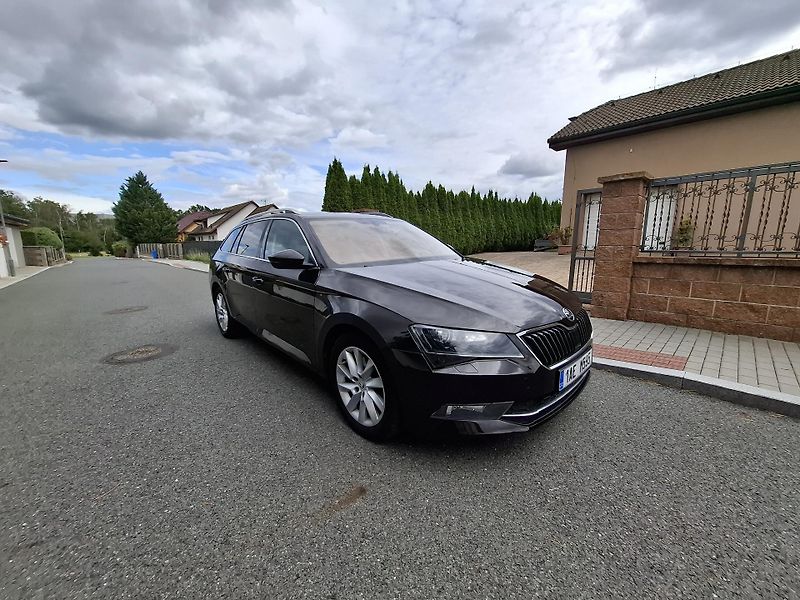 Škoda Superb (2016) 2.0 TDI Elegance, alkantara - fotka 9 z 21